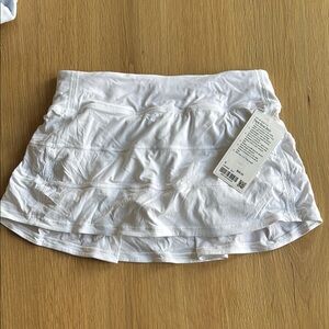 Lululemon NWT Pace Rival Skirt White size 6
